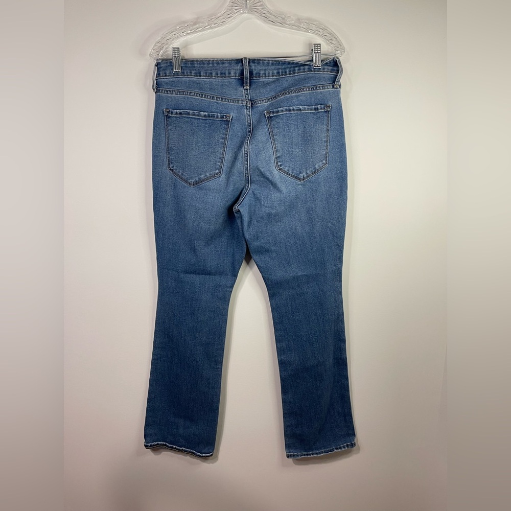 Old Navy‎ Women's kicker boot- cut blue jean. - Picture 6 of 9